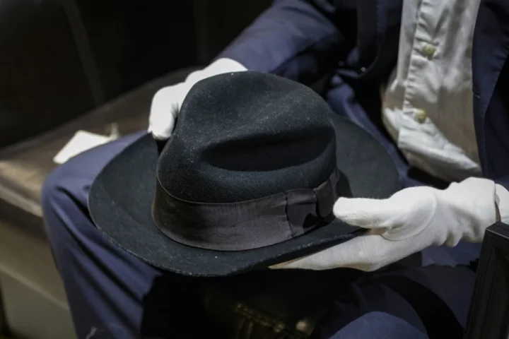 Michael Jackson's moonwalk hat up for auction