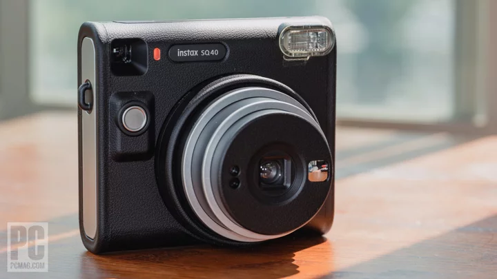 Fujifilm Instax Square SQ40 Review