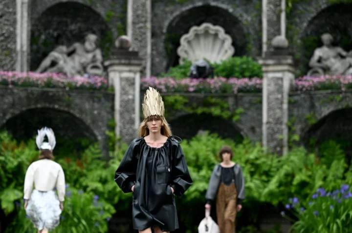 Louis Vuitton braves rain on its Italian island paradise