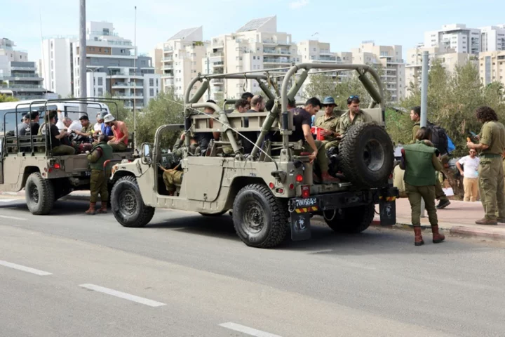 With dreadlocks, hipster beards, Israel reservists called to war