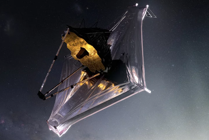 Webb telescope finds strange particles in planet's alien clouds