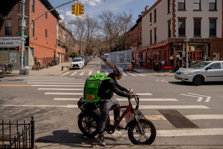 Uber Sues NYC to Bar New Wage Rule for Food Delivery Workers