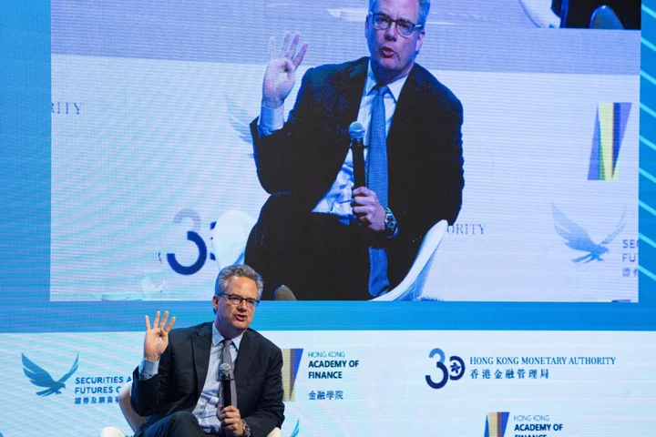 HK Summit Latest: BlackRock Says $4 Trillion Sidelined