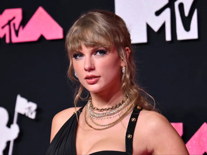 Taylor Swift is channeling her Reputation era in stunning black dress at 2023 MTV VMAs