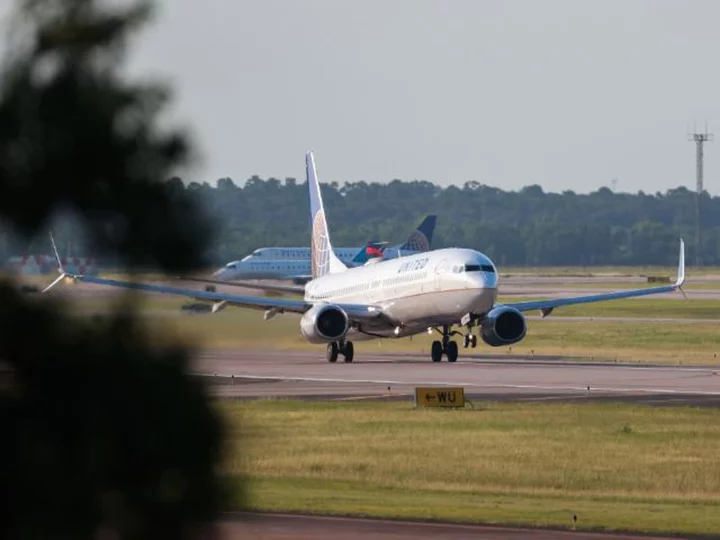 More than 1,700 US flights delayed or canceled due to severe storms