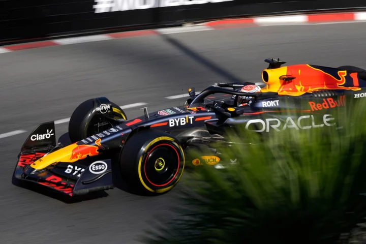 Max Verstappen sets practice pace after Carlos Sainz crashes