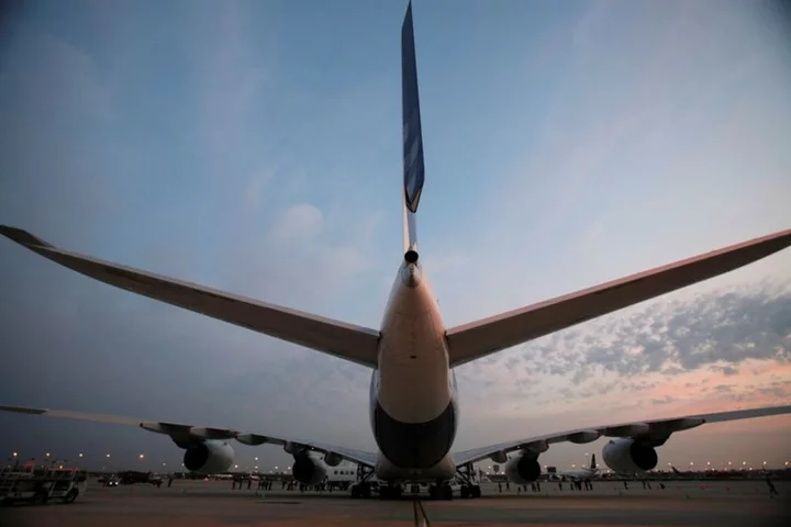 New York, Washington flights delayed by weather and failing equipment