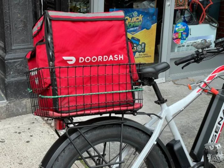 Doordash, Grubhub and Uber sue New York City over minimum wage law